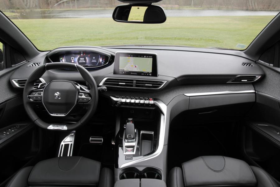 Торпедо Peugeot 5008 GT Line 2016 года  (WW) (фото 23 из 35)